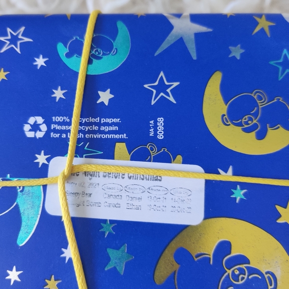 LUSH the night before Christmas gift box with 2 bath bombs - Picture 5 of 5